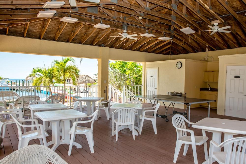 Hotel The Reef At Marathon Esterno foto